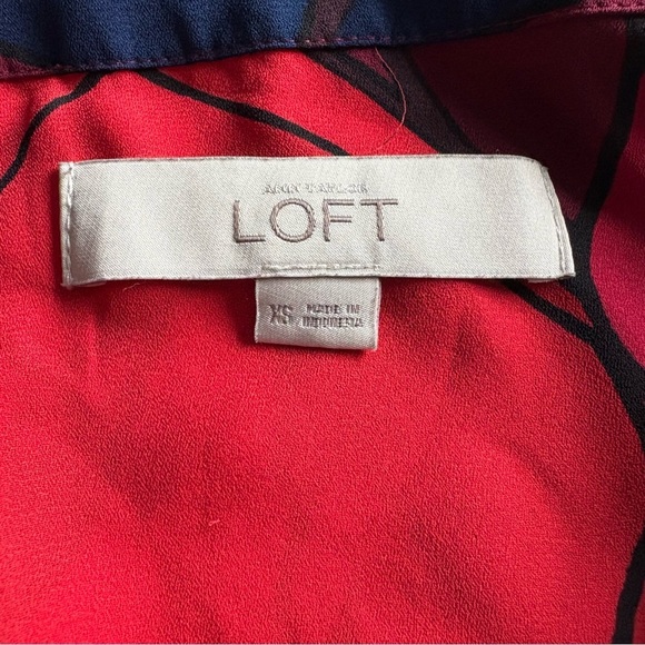 LOFT Red and Blue Floral Blouse - Picture 3 of 16